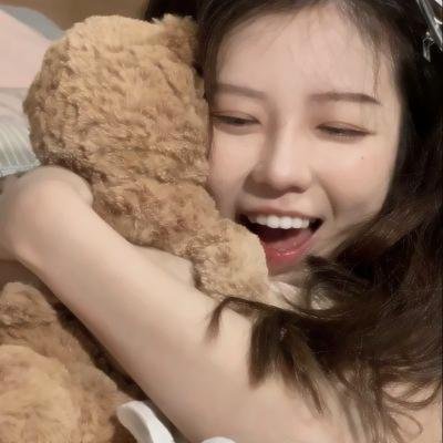 告诉我，我是谁高清封面